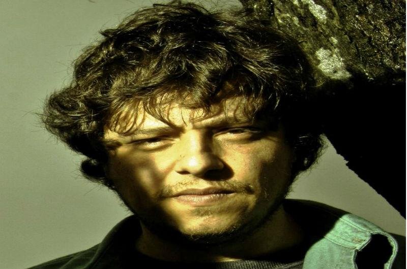 Gabriel Guedes e Os Novos Ga&uacute;chos tocam cumbia rock