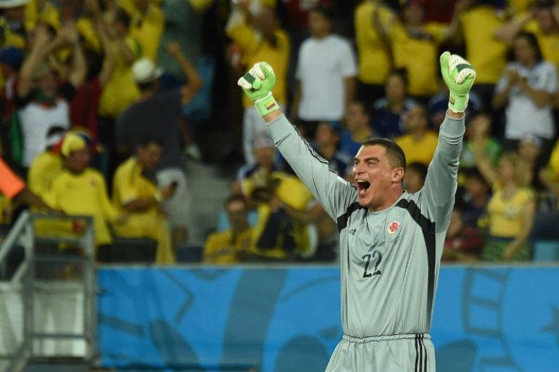 Goleiro Mondrag&oacute;n entrou para hist&oacute;ria das Copas nesta ter&ccedil;a