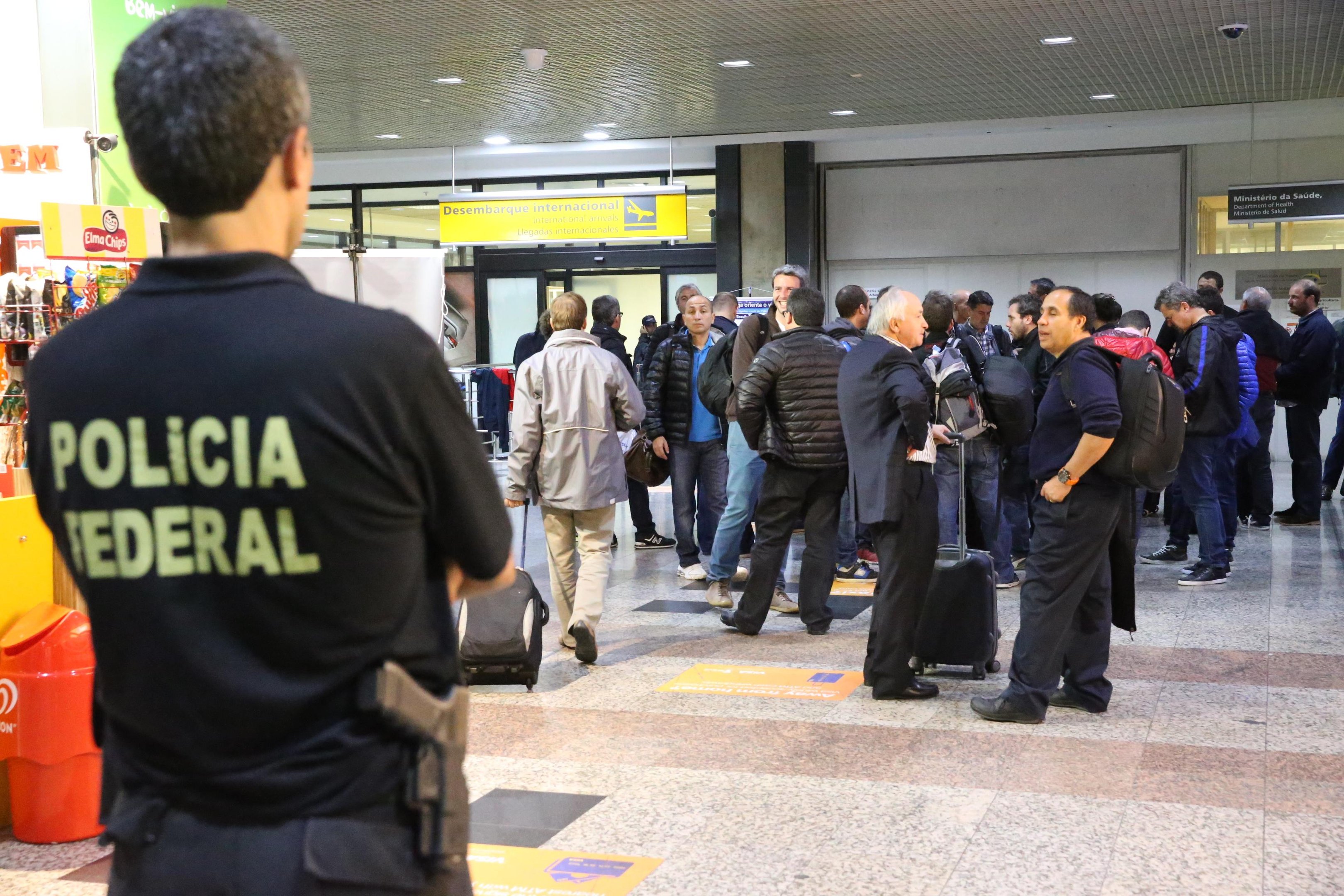 PF aumenta estrutura no Salgado Filho para receber argentinos
