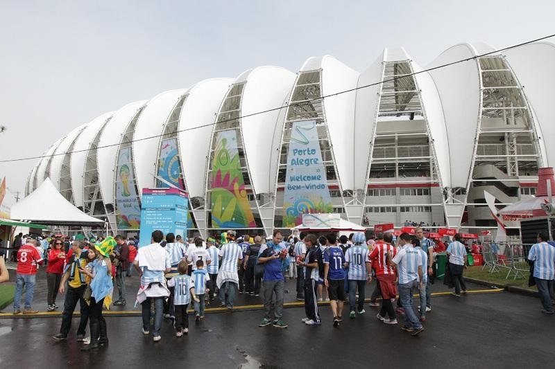 Pol&iacute;cia impede argentinos de entrar no Beira-Rio com ingressos falsos