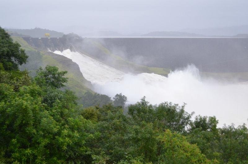 Com &aacute;guas no limite, usina de Machadinho abiru comportas