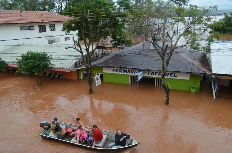 Porto Mau&aacute; teve 50% do com&eacute;rcio danificado