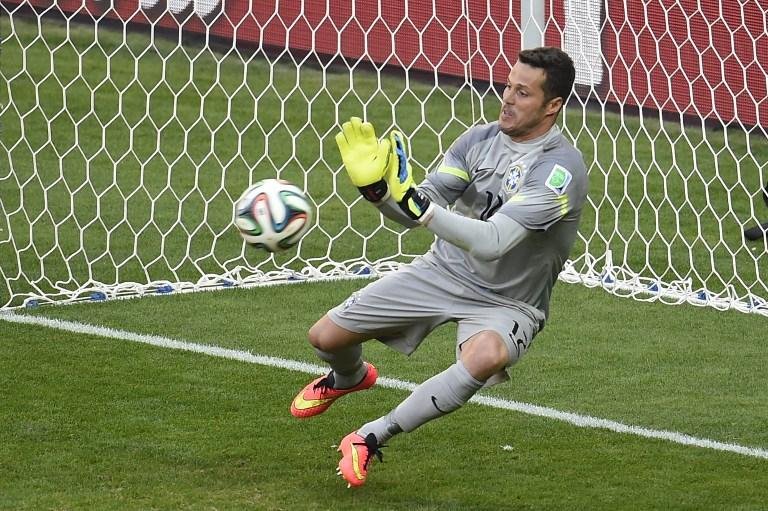 Julio C&eacute;sar defendeu duas cobran&ccedil;as