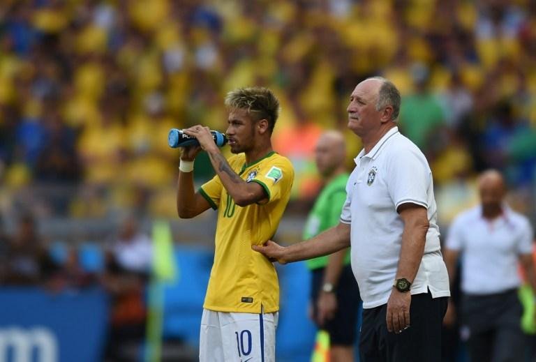 Felip&atilde;o reclamou das pancadas que Neymar recebeu dos chilenos