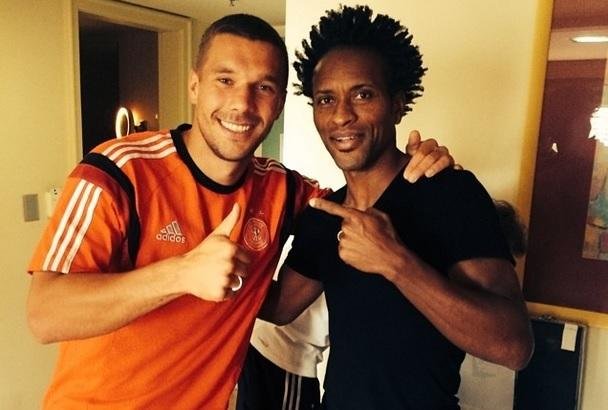 Podolski elogiou grande forma f&iacute;sica do ex-colega de Bayern