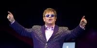 Elton John elogia papa Francisco