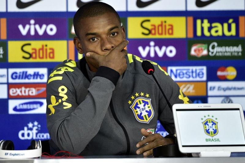 Fernandinho avisa que n&atilde;o &eacute; hora de trabalhar emocional no Brasil