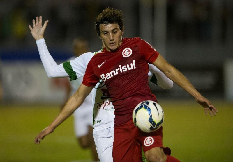 Atacante Luque estreou no Inter e atuou durante 45 minutos em Blumenau