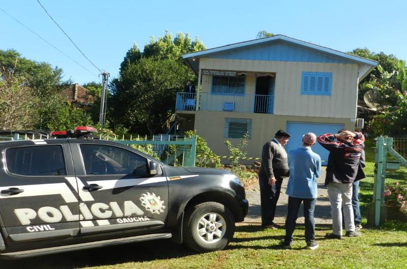 Filha e genro s&atilde;o suspeitos da morte de casal em Lajeado 