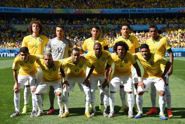 Brasil jogar&aacute; de camisa amarela, cal&ccedil;&atilde;o e meias brancos