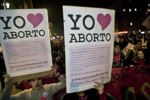 Conforme pesquisa, maioria dos chilenos aprova aborto