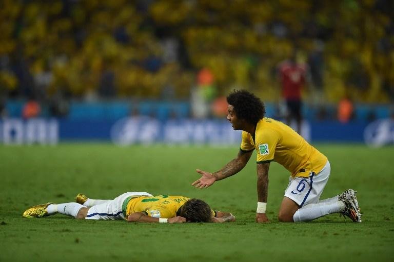 Neymar Jr. fraturou uma v&eacute;rtebra na partida contra a Col&ocirc;mbia