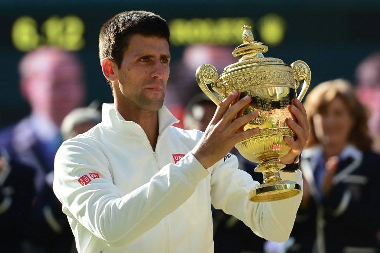 Djokovic vence Federer e conquista bi em Wimbledon 