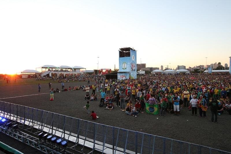 Fan Fest abrir&aacute; port&otilde;es &agrave;s 11h, mas apresenta&ccedil;&otilde;es come&ccedil;am &agrave;s 12h30min