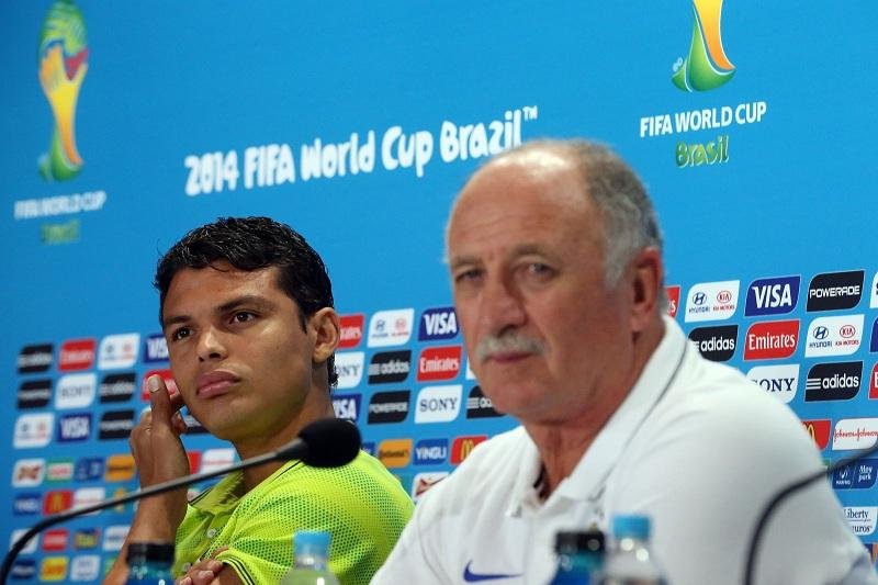 Thiago Silva em entrevista coletiva com o t&eacute;cnico Felip&atilde;o