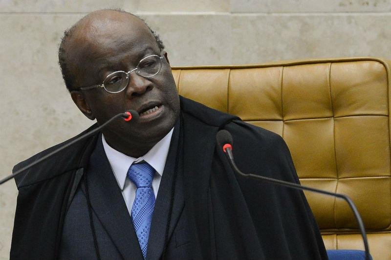 Joaquim Barbosa pede adiamento de sua aposentadoria
