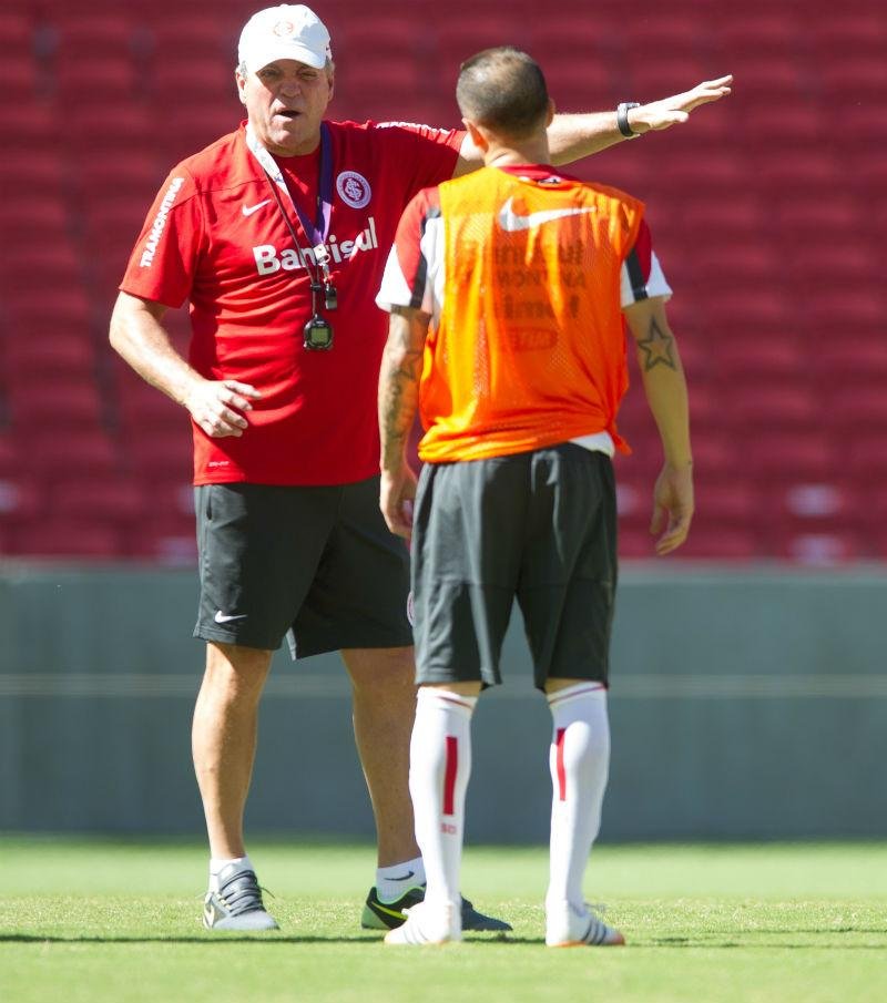 Abel Braga ter&aacute; mais dois jogos-treinos para dar entrosamento e ajustar o time do inter