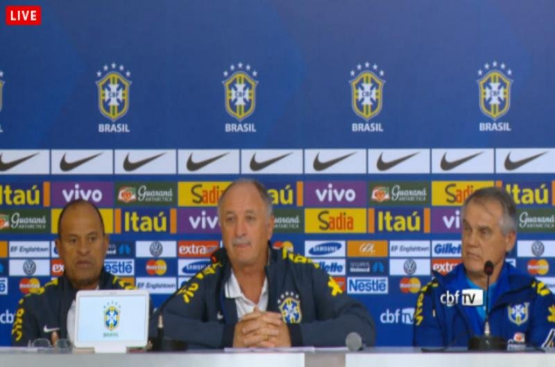 Felip&atilde;o e Parreira defenderam trabalho da comiss&atilde;o t&eacute;cnica brasileira