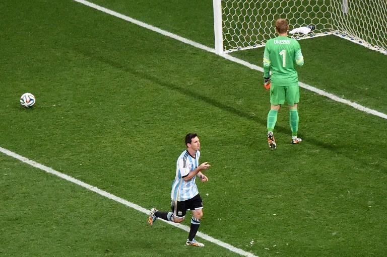 Argentina passa pela Holanda nos p&ecirc;naltias e vai &agrave; final da Copa