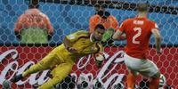 Cobranças de Ron Vlaar e Wesley Snijder foram defendidas pelo goleiro argentino Sergio Romero