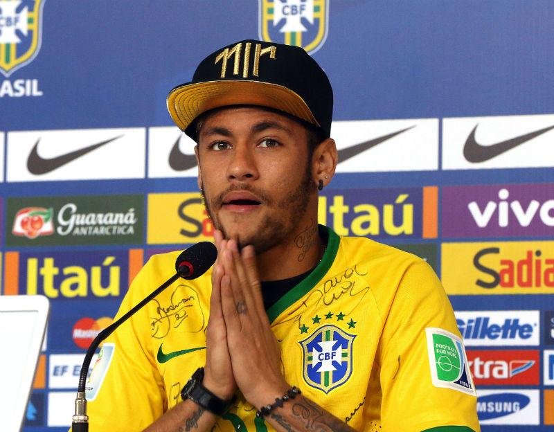 Neymar ficar&aacute; com a sele&ccedil;&atilde;o para o jogo que define o 3&ordm; lugar da Copa