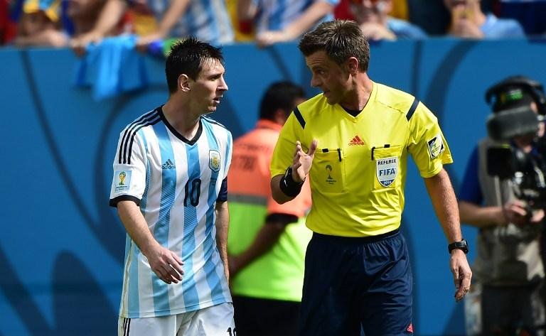 Nigola Rizzoli j&aacute; apitou dois jogos da Argentina na Copa