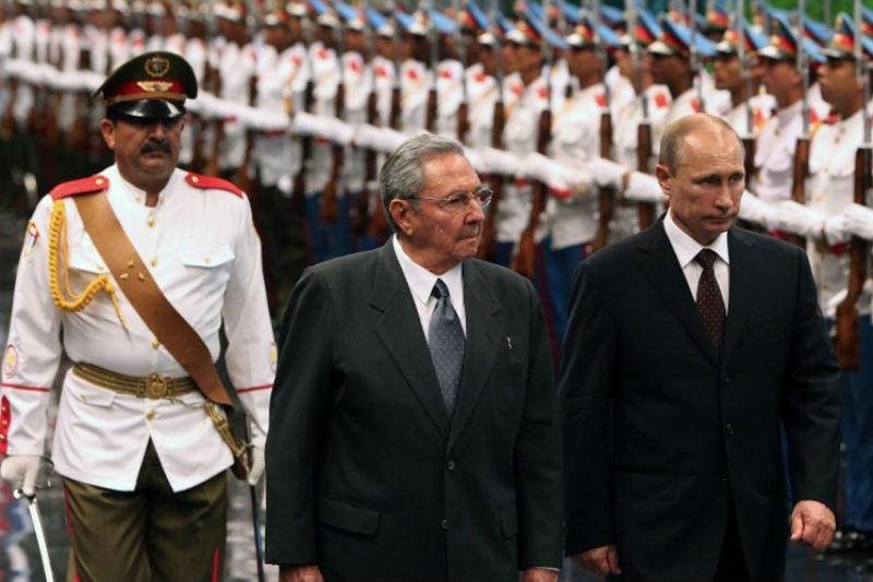 Putin homenageia soldados sovi&eacute;ticos mortos em Cuba