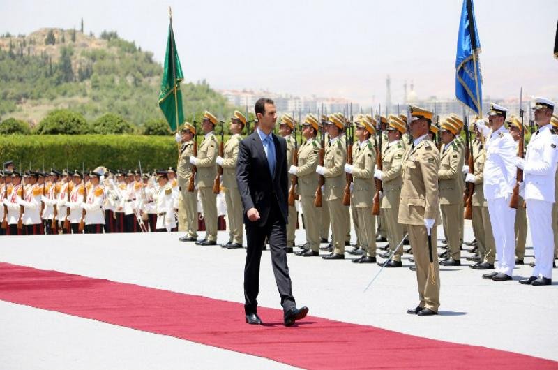 Bashar al-Assad foi reeleito em elei&ccedil;&otilde;es consideradas uma farsa pelos cr&iacute;ticos
