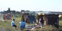 Famílias ocupam terreno no bairro Sarandi