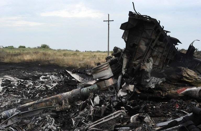 Queda de avi&atilde;o na Ucr&acirc;nia matou 298 pessoas 
