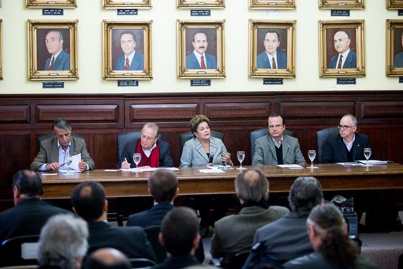 Dilma confirma libera&ccedil;&atilde;o de R$ 40 milh&otilde;es para recuperar estradas no RS