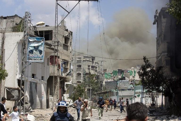 Cerca de 425 palestinos foram mortos na Faixa de Gaza desde o in&iacute;cio da ofensiva em 8 de julho