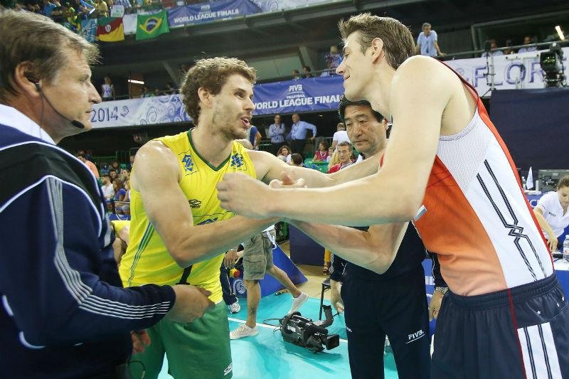 Brasil perde para os EUA na decis&atilde;o da Liga Mundial de v&ocirc;lei