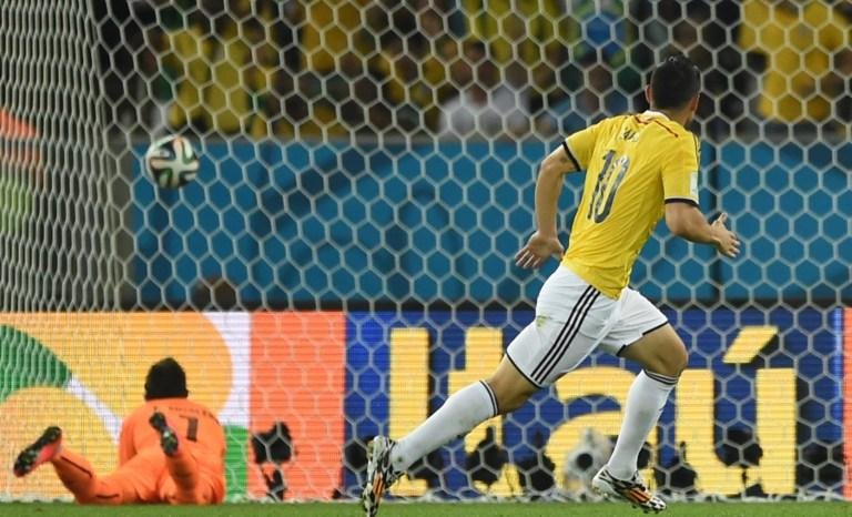 James Rodr&iacute;guez fez o gol mais bonito da Copa contra o Uruguai
