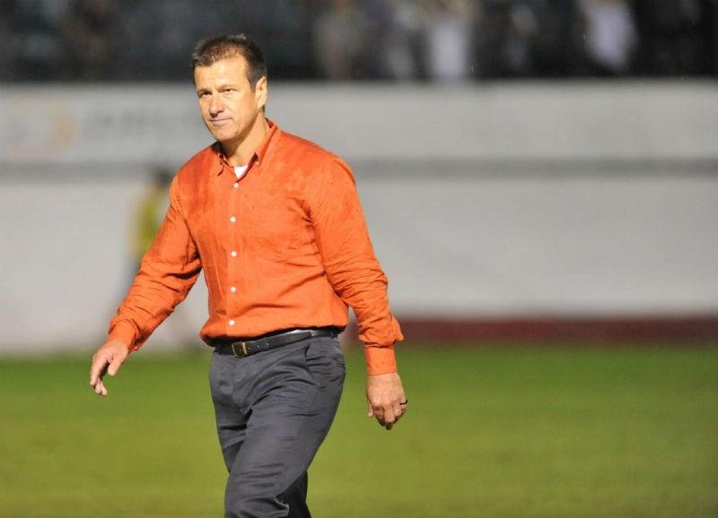 Ex-t&eacute;cnico da sele&ccedil;&atilde;o sub-20 sugere mudan&ccedil;a radical para Dunga