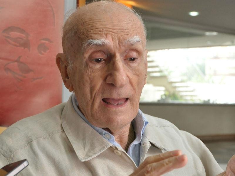 Sepultamento do escritor ser&aacute; &agrave;s 16h, em Paulista