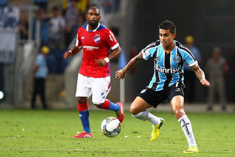 Clube ga&uacute;cho dever&aacute; buscar parceiros para manter Dudu 