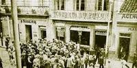 Primeiras notícias da Primeira Guerra fizeram dezenas de pessoas se aglomerarem em frente a antiga sede do jornal Correio do Povo