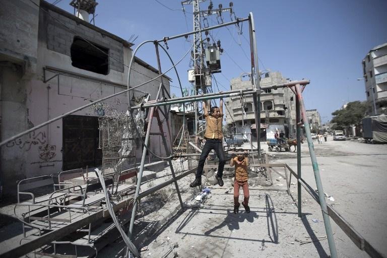 Sete crian&ccedil;as palestinas morrem em ataque israelense contra campo de refugiados