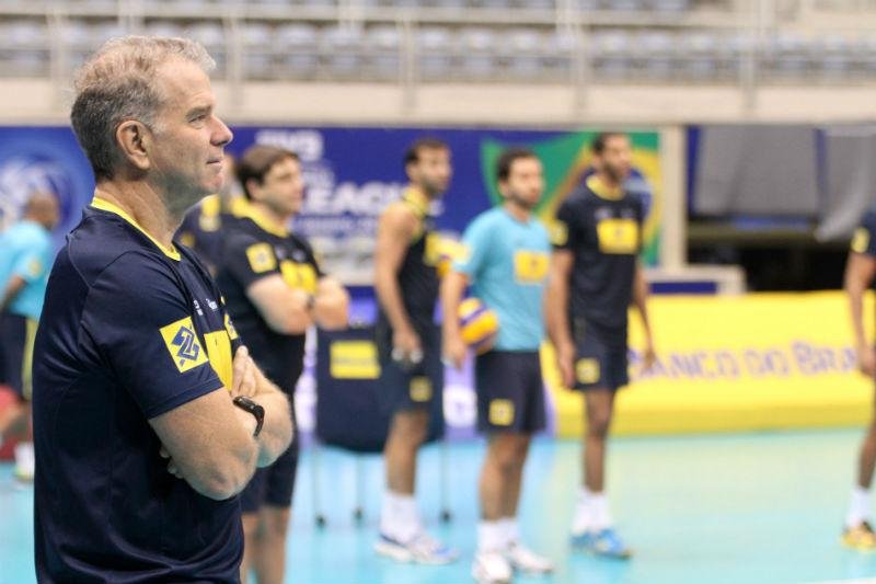 Bernardinho convoca a Sele&ccedil;&atilde;o Brasileira para Mundial de V&ocirc;lei