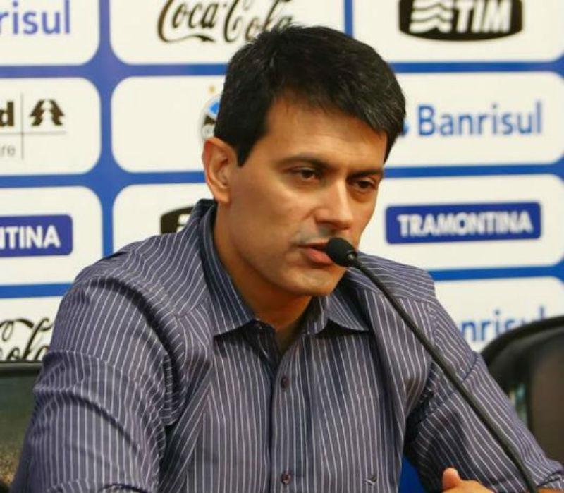 Rui Costa praticamente destacou a chance de Tite voltar ao Gr&ecirc;mio
