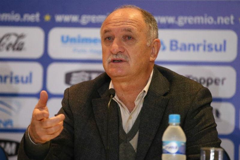 T&eacute;cnico diz que contar&aacute; com qualidade em suas m&atilde;os e agrada jogadores em primeiro contato