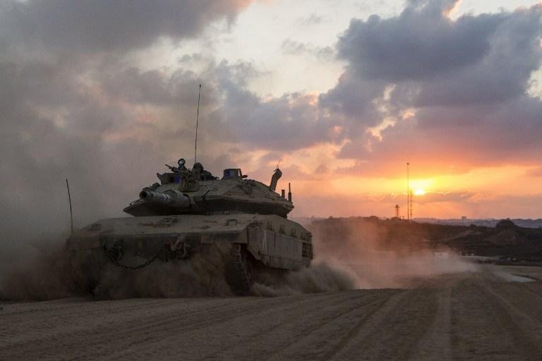 Tanque de Israel retorna de a&ccedil;&atilde;o em Gaza
