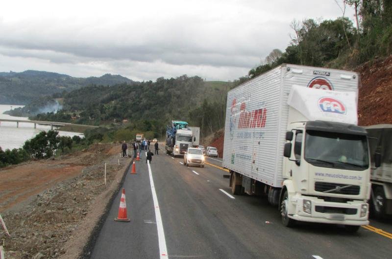 Estrada foi danificada em raz&atilde;o das enxurradas que atingiram o Norte do RS 