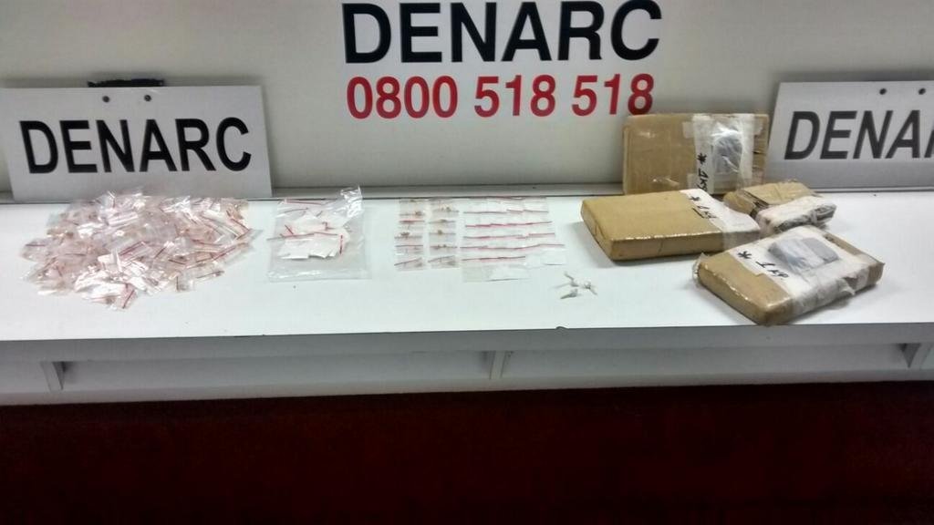 Opera&ccedil;&atilde;o do Denarc apreendeu 3kg de maconha, 215 envelopes de crack e 60 de coca&iacute;na
