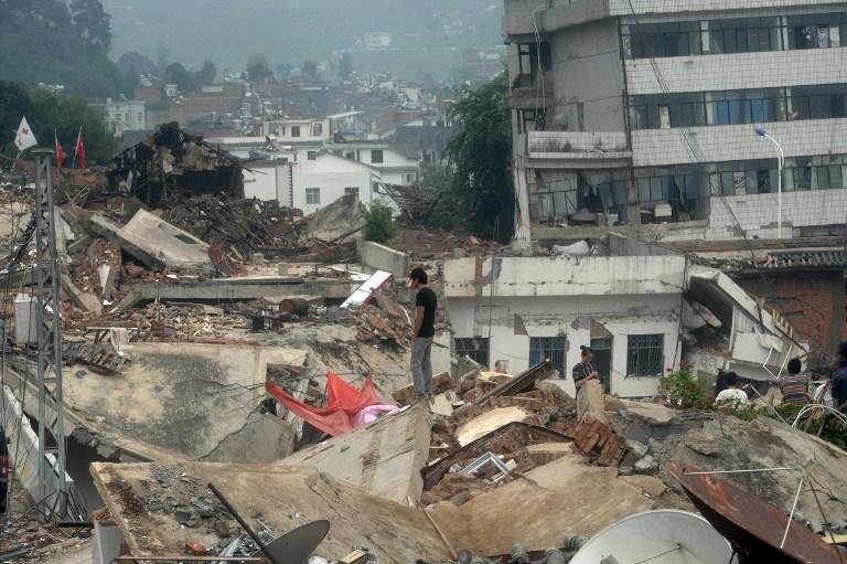 Minist&eacute;rio da China divulga boletim com 589 mortos em terremoto