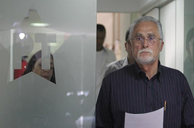 Genoino tem direito &agrave; pris&atilde;o domiciliar, diz PGR