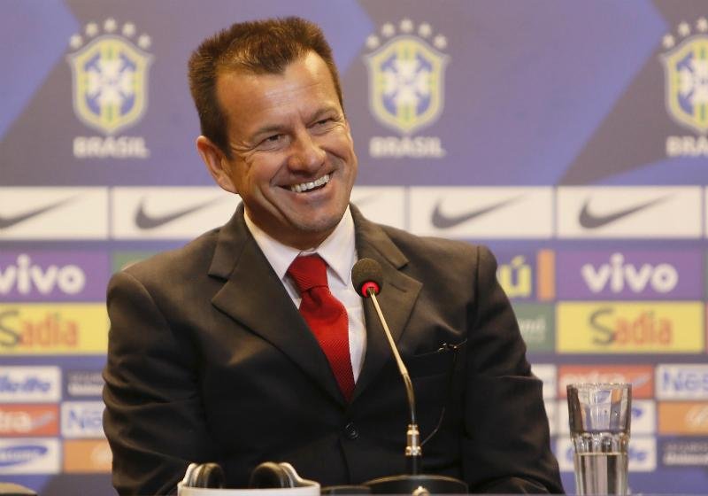 Dunga far&aacute; a sua primeira convoca&ccedil;&atilde;o de jogadores nesta sua volta &agrave; sele&ccedil;&atilde;o no pr&oacute;ximo dia 19