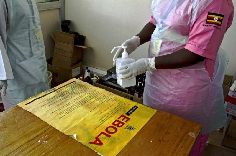 OMS decreta emerg&ecirc;ncia de sa&uacute;de p&uacute;blica mundial por ebola