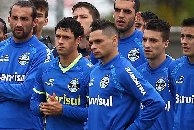 Par&aacute; n&atilde;o v&ecirc; surpresa em atuar na esquerda no Gre-Nal